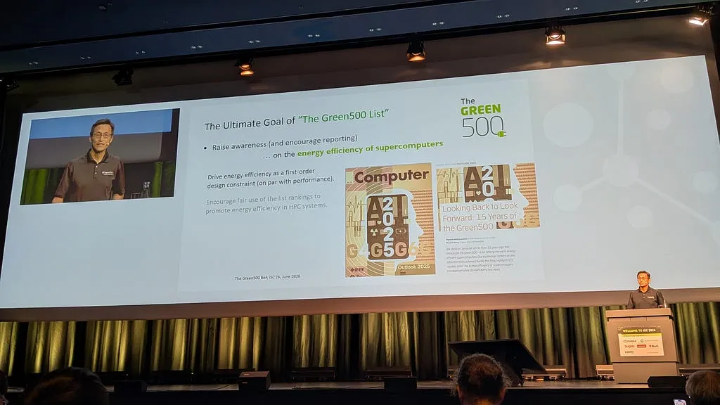 Professor Wu Geng presenting Green500 results on the ISC main stage